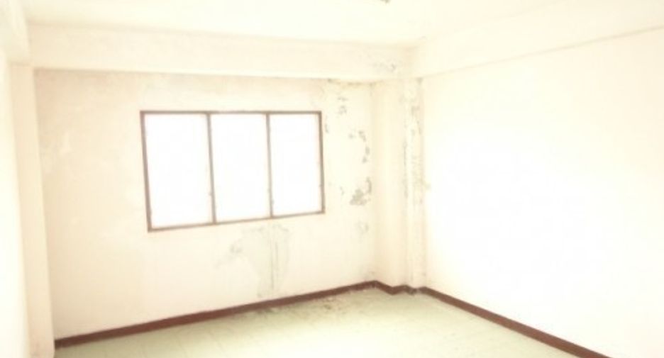 Local comercial en venta de 3 habitaciones en Khlong Sam Wa, Bangkok