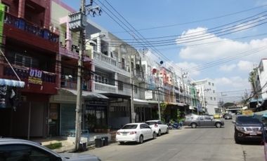 Gewerbefläche zum Kauf mit 3 Zimmer in Khlong Sam Wa, Bangkok