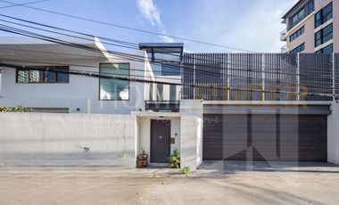 For sale 5 bed house in Phra Nakhon, Bangkok