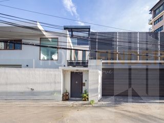 For sale 5 Beds house in Phra Nakhon, Bangkok