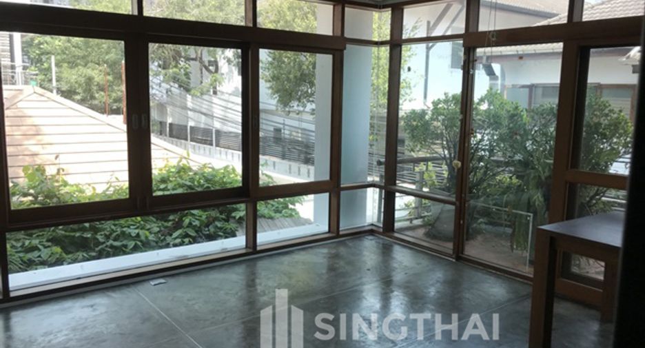 For rent 2 bed house in Sathon, Bangkok
