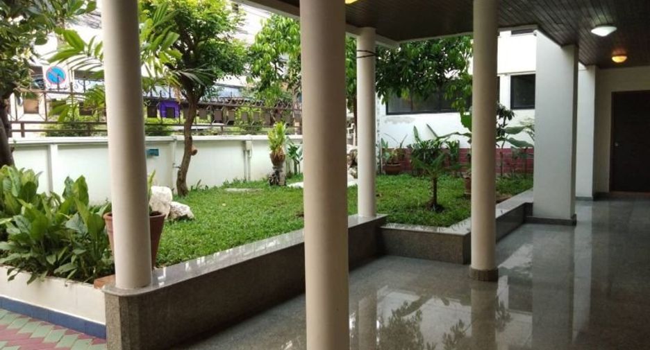 For rent 3 ベッドルーム house in Phra Nakhon, Bangkok