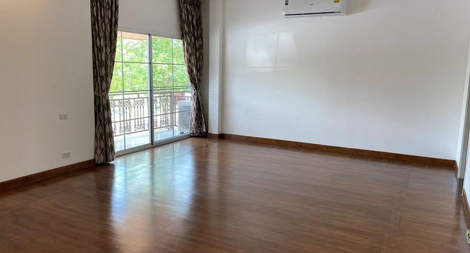 For rent 6 Beds house in Suan Luang, Bangkok