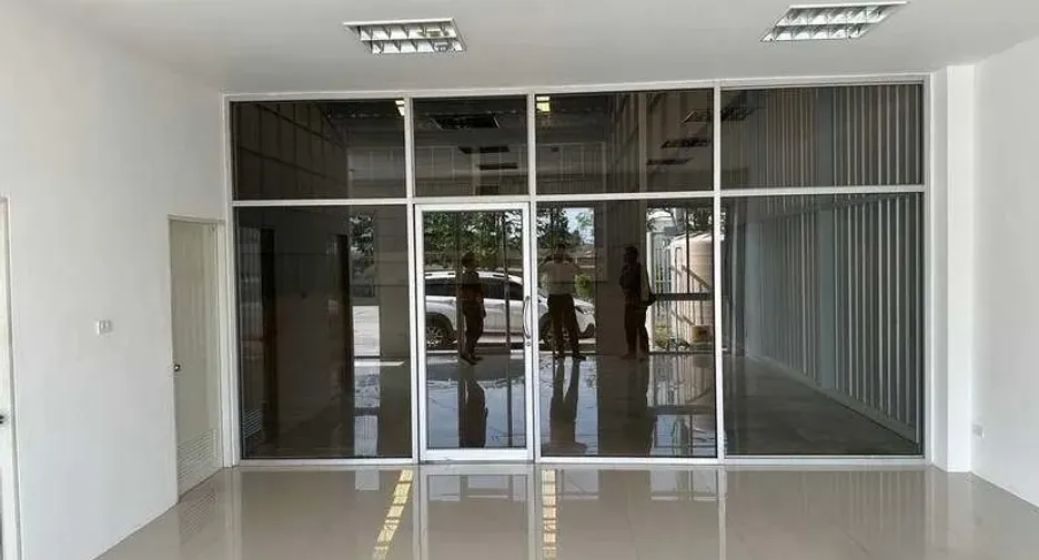 For rent warehouse in Bang Sao Thong, Samut Prakan