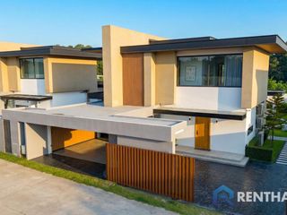 Villa en venta de 4 habitaciones en Bang Lamung, Chonburi