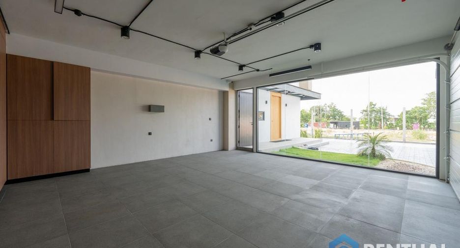 Villa en venta de 4 habitaciones en Bang Lamung, Chonburi