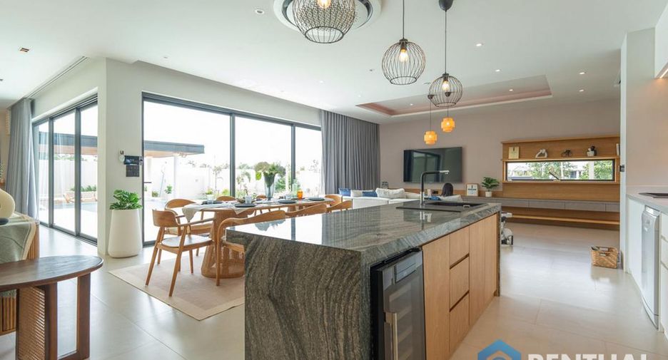 Villa en venta de 4 habitaciones en Bang Lamung, Chonburi