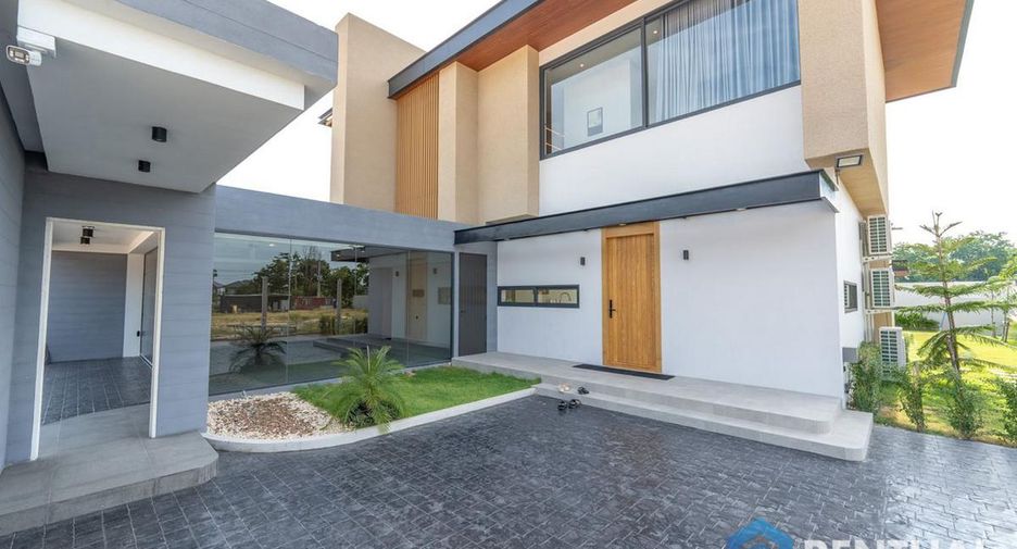 Villa en venta de 4 habitaciones en Bang Lamung, Chonburi