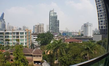 Condo en venta de 1 habitaciones en Khlong Toei, Bangkok