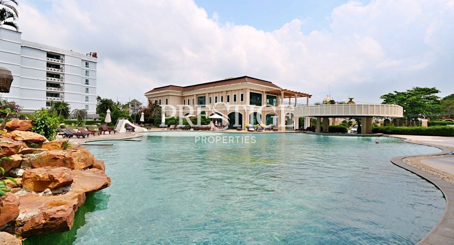 For sale 3 bedrooms condo in Bang Lamung, Chonburi