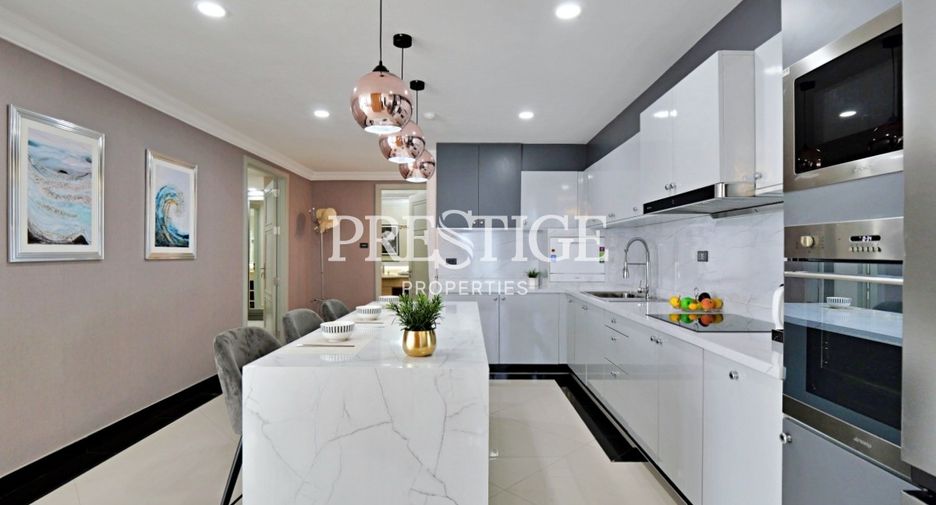 For sale 3 bedrooms condo in Bang Lamung, Chonburi