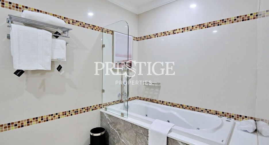 For sale 3 bedrooms condo in Bang Lamung, Chonburi