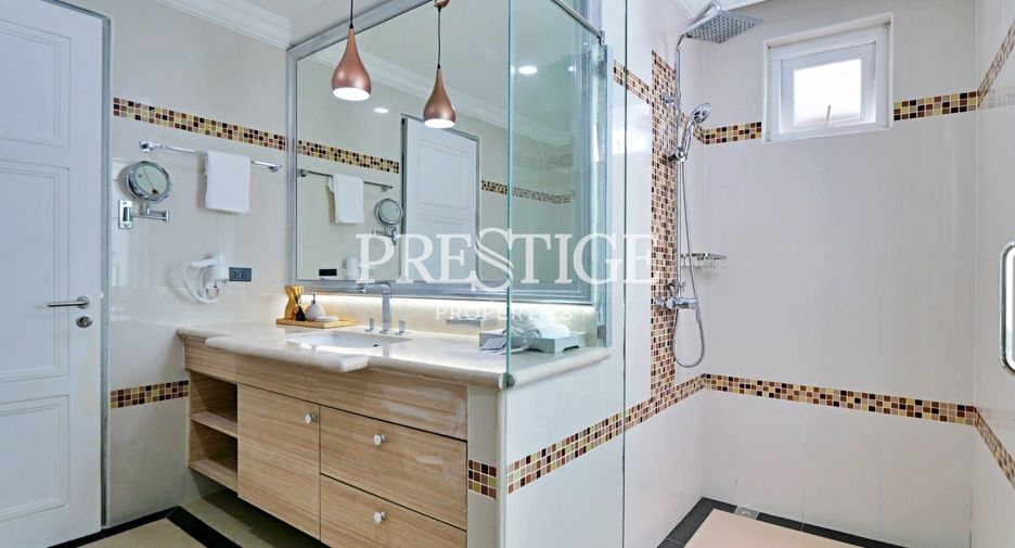 For sale 3 bedrooms condo in Bang Lamung, Chonburi