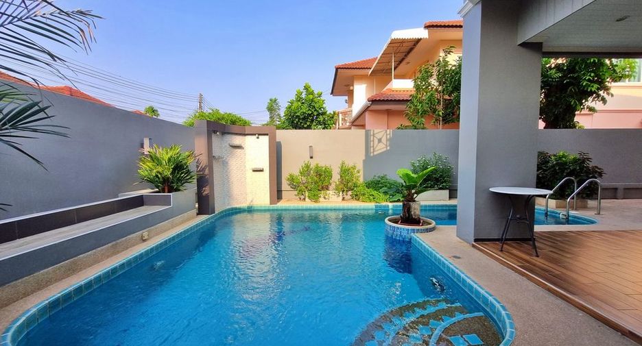 For sale 4 Beds villa in Jomtien, Pattaya