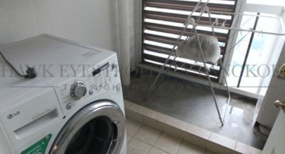 For rent 3 bedrooms condo in Pathum Wan, Bangkok