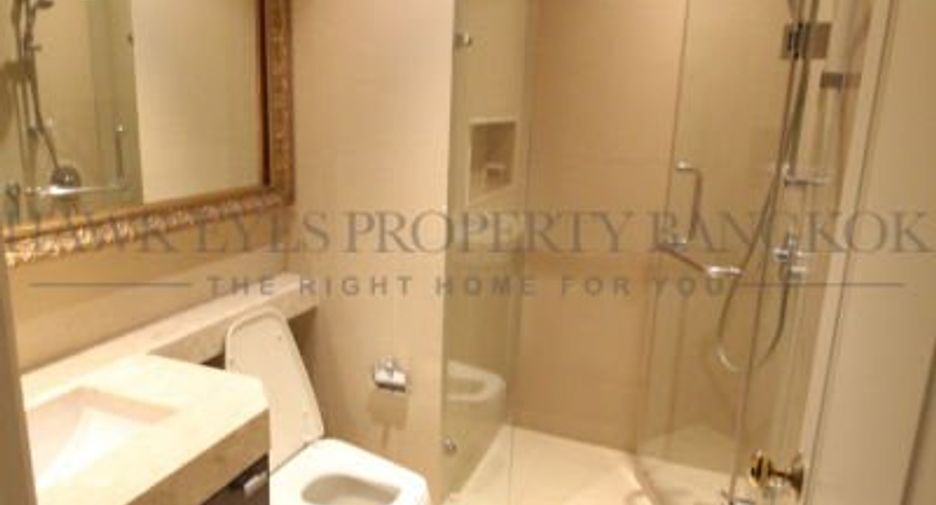 For rent 3 bedrooms condo in Pathum Wan, Bangkok