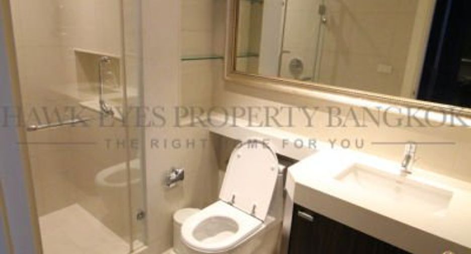 For rent 3 bedrooms condo in Pathum Wan, Bangkok