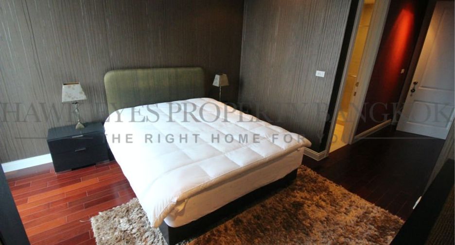 For rent 3 bedrooms condo in Pathum Wan, Bangkok