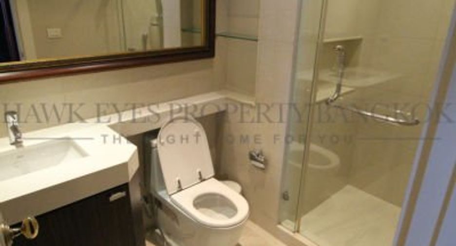 For rent 3 bedrooms condo in Pathum Wan, Bangkok
