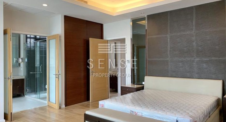 For rent 3 bedrooms condo in Watthana, Bangkok