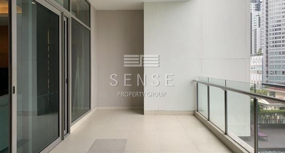For rent 3 bedrooms condo in Watthana, Bangkok