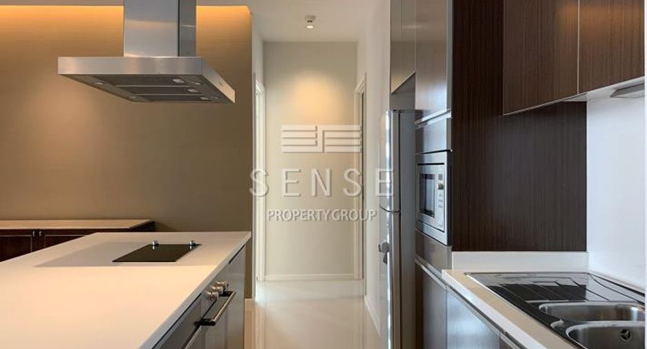 For rent 3 bedrooms condo in Watthana, Bangkok