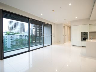 For sale 2 bed condo in Khlong Toei, Bangkok