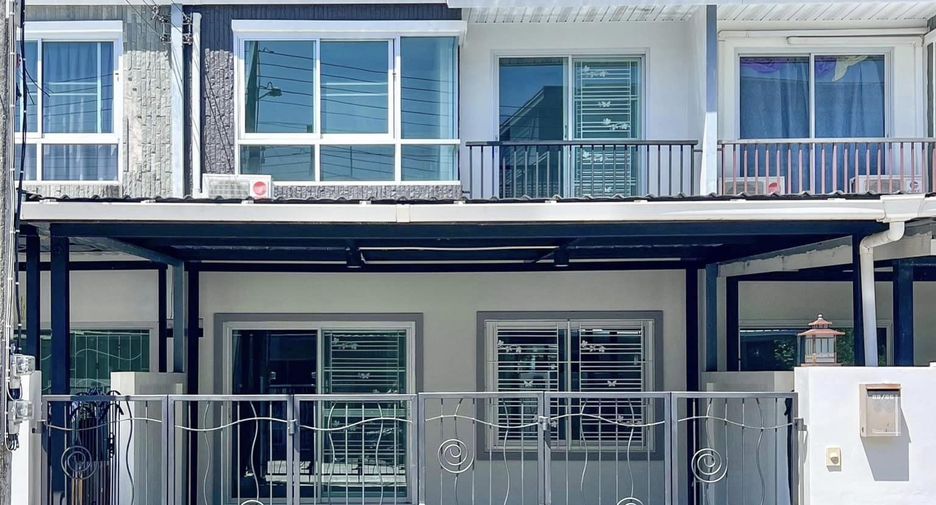 For sale 3 bed townhouse in Mueang Phuket, Phuket