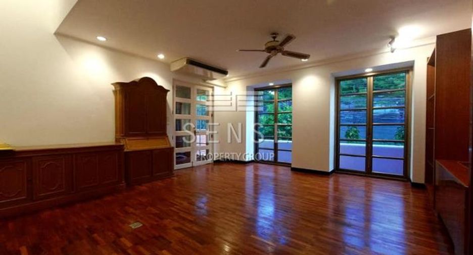 Reihenhaus zur Miete mit 3 Zimmer in Pathum Wan, Bangkok