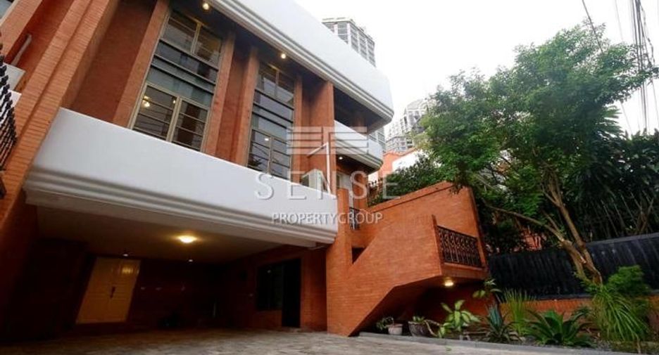 Reihenhaus zur Miete mit 3 Zimmer in Pathum Wan, Bangkok