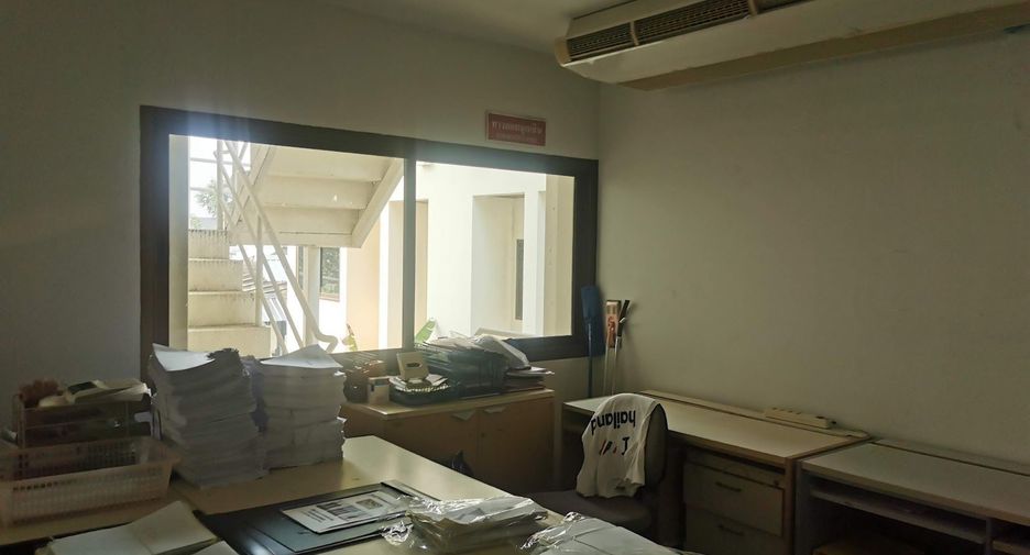 For sale office in Khan Na Yao, Bangkok