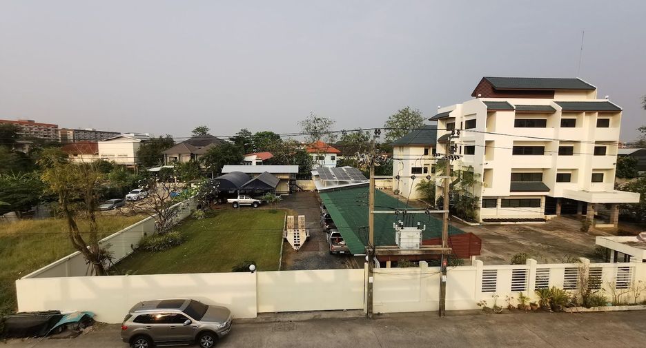 For sale office in Khan Na Yao, Bangkok