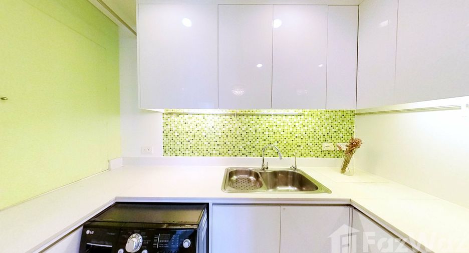 For sale 3 bed condo in Watthana, Bangkok