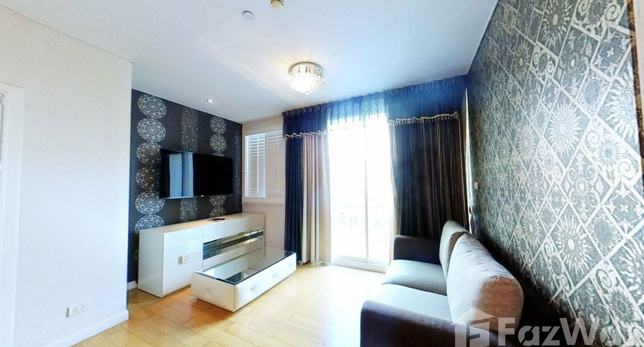 For sale 3 bed condo in Watthana, Bangkok