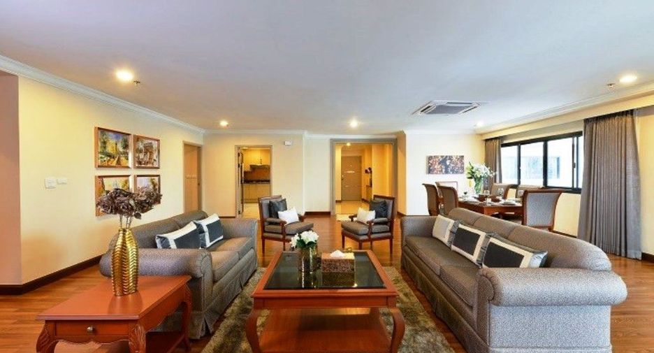 For rent 3 bed condo in Watthana, Bangkok