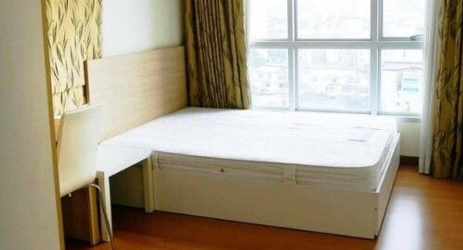 For rent 2 Beds condo in Phaya Thai, Bangkok