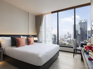 For rent 3 bedrooms condo in Khlong Toei, Bangkok