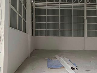 For rent warehouse in Khlong Toei, Bangkok