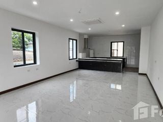 For rent 5 bed house in Watthana, Bangkok