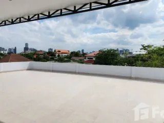 For rent 5 bed house in Watthana, Bangkok