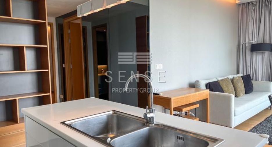 For rent 2 bedrooms condo in Khlong Toei, Bangkok