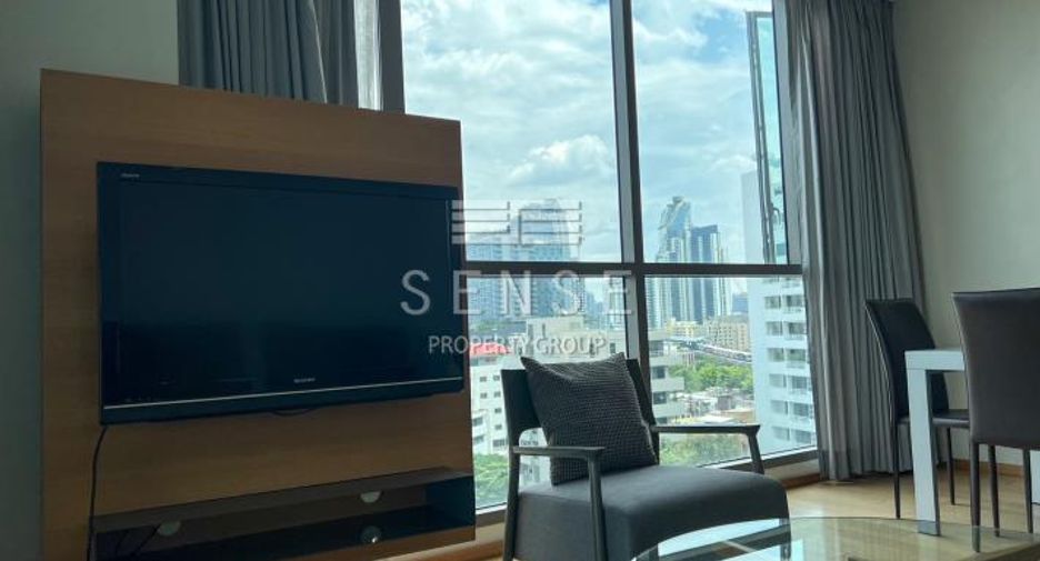 For rent 2 bedrooms condo in Khlong Toei, Bangkok
