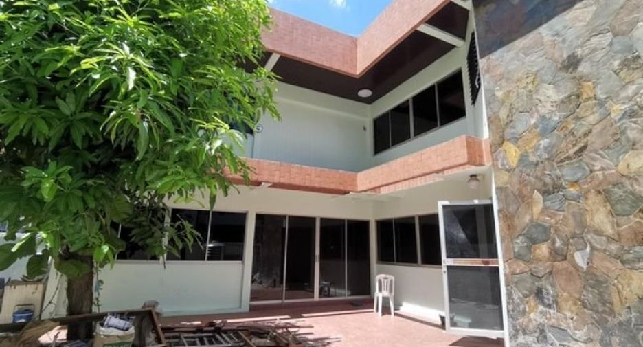 For sale 4 bed house in Sathon, Bangkok