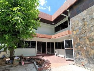 Продажа 4 спальни дом в Сатхон, Бангкок