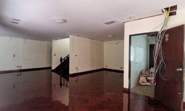For sale 4 ベッドルーム house in Sathon, Bangkok