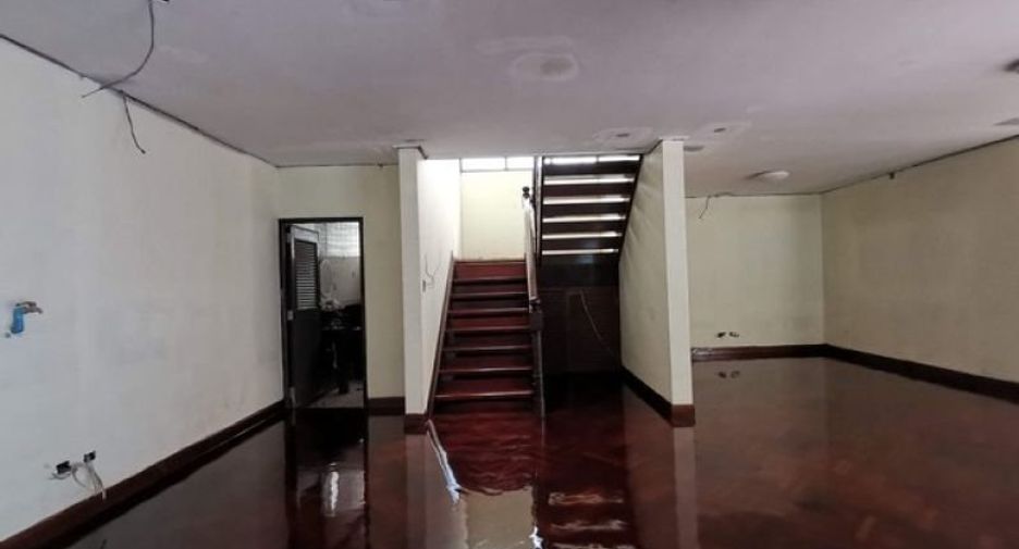 À vendre 4 chambres maison à Sathon, Bangkok