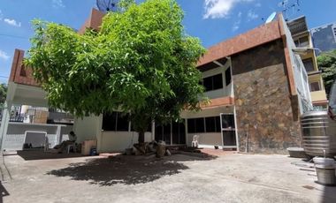 For sale 4 ベッドルーム house in Sathon, Bangkok