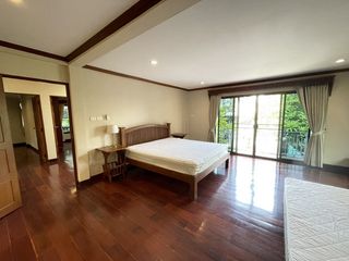 For rent 3 Beds villa in Khlong San, Bangkok