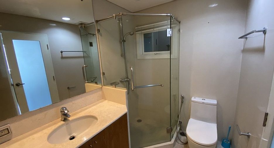 For rent 2 Beds condo in Khlong Toei, Bangkok