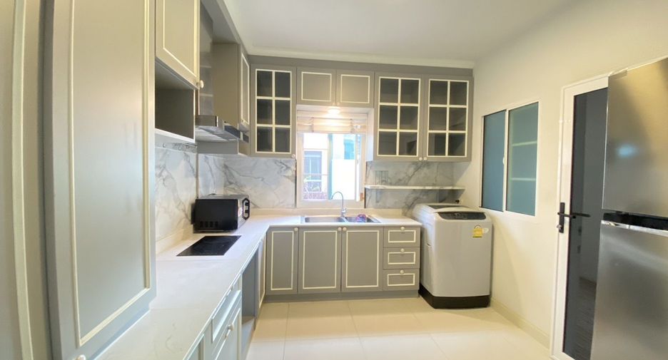 For rent 3 Beds house in Suan Luang, Bangkok